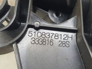 bontott VW PASSAT B8 Bal hátsó Külső Kilincsfészek