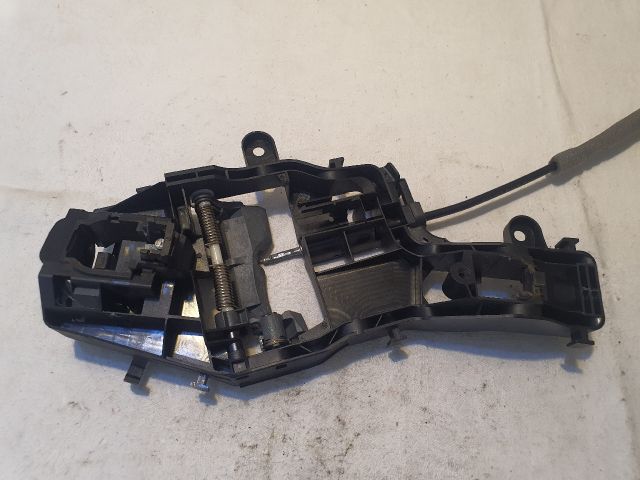 bontott VW PASSAT B8 Bal hátsó Külső Kilincsfészek