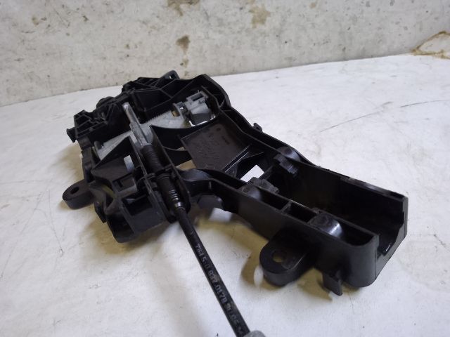 bontott VW PASSAT B8 Bal hátsó Külső Kilincsfészek