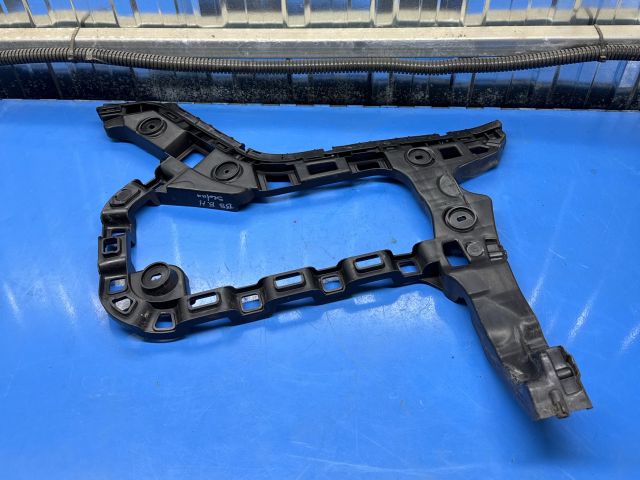 bontott VW PASSAT B8 Bal hátsó Oldal Lökhárító Tartó (Műanyag)