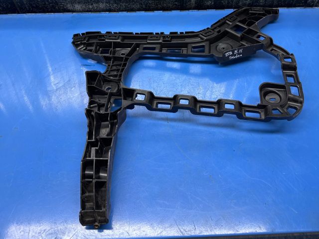 bontott VW PASSAT B8 Bal hátsó Oldal Lökhárító Tartó (Műanyag)