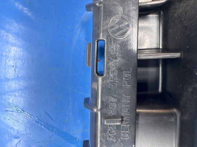 bontott VW PASSAT B8 Bal hátsó Oldal Lökhárító Tartó (Műanyag)