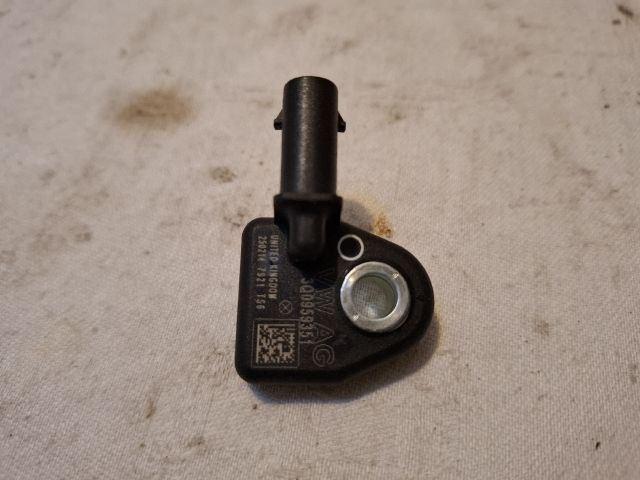 bontott VW PASSAT B8 Bal hátsó Oldal Ütközés Érzékelő