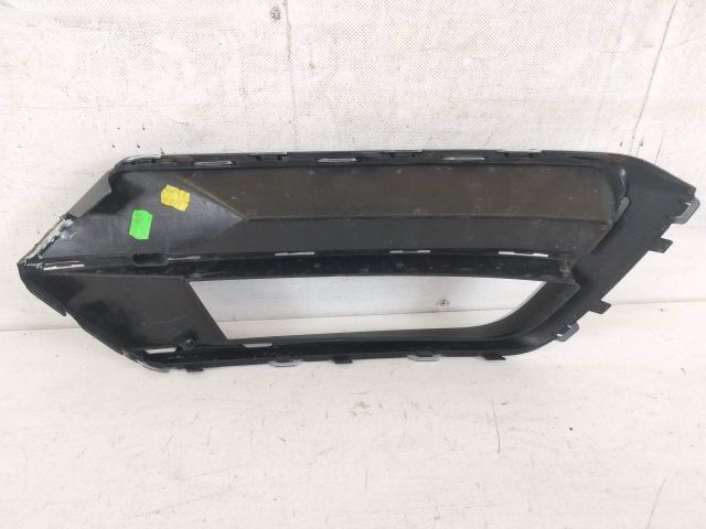 bontott VW PASSAT B8 Bal Ködzárófény Keret