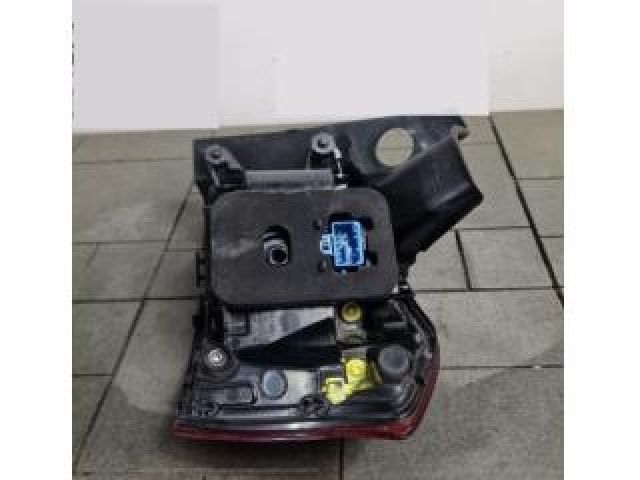 bontott VW PASSAT B8 Bal Külső Hátsó Lámpa