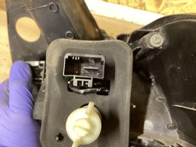 bontott VW PASSAT B8 Bal Külső Hátsó Lámpa