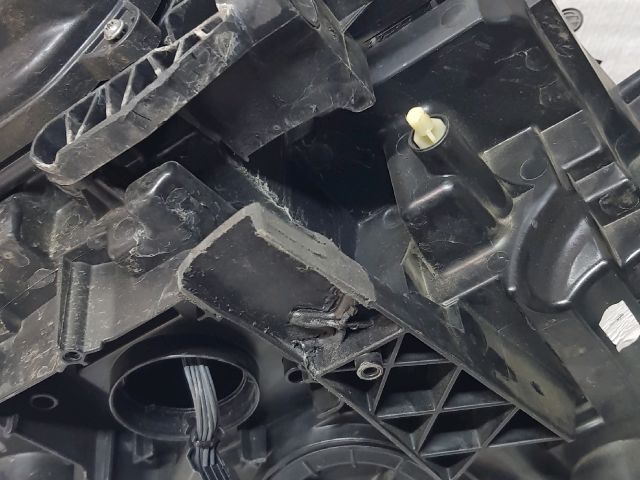 bontott VW PASSAT B8 Bal Ledes Fényszóró