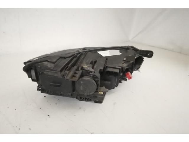 bontott VW PASSAT B8 Bal Ledes Fényszóró