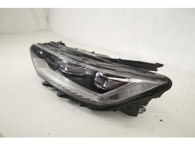 bontott VW PASSAT B8 Bal Ledes Fényszóró