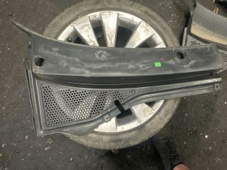 bontott VW PASSAT B8 Bal Levélrács Záróvég