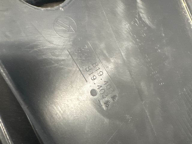 bontott VW PASSAT B8 Bal Levélrács Záróvég