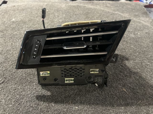 bontott VW PASSAT B8 Bal Szellőző