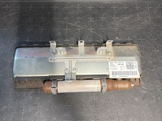 bontott VW PASSAT B8 Bal Térdlégzsák