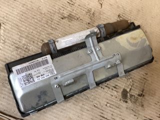 bontott VW PASSAT B8 Bal Térdlégzsák