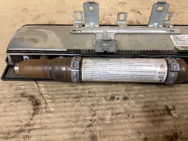 bontott VW PASSAT B8 Bal Térdlégzsák