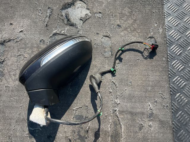 bontott VW PASSAT B8 Bal Visszapillantó Tükör (Elektromos)