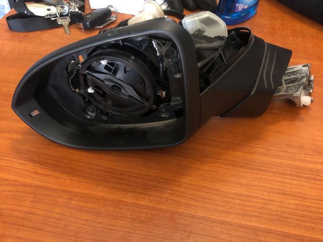 bontott VW PASSAT B8 Bal Visszapillantó Tükör (Elektromos)