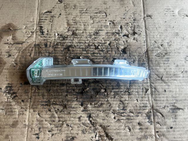 bontott VW PASSAT B8 Bal Visszapillantó Tükör Irányjelző
