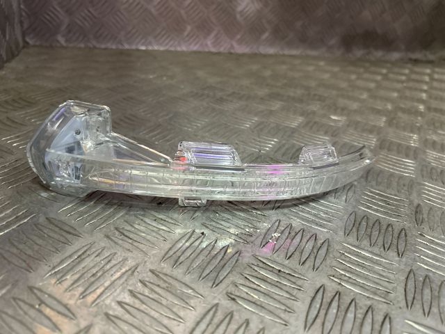 bontott VW PASSAT B8 Bal Visszapillantó Tükör Irányjelző