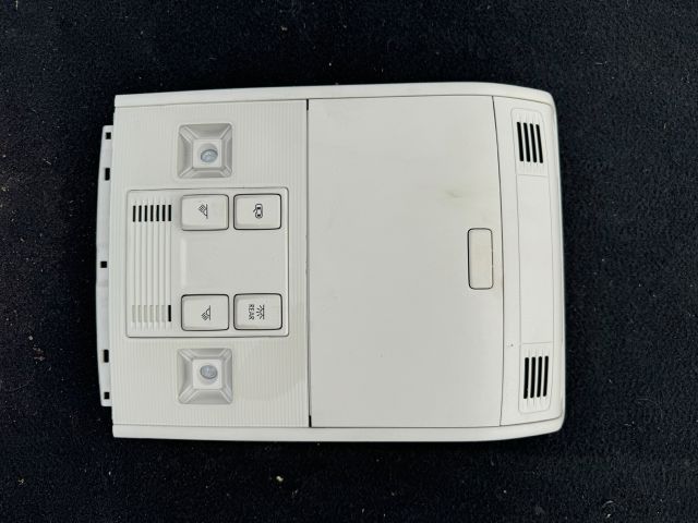 bontott VW PASSAT B8 Beltér Világítás Első