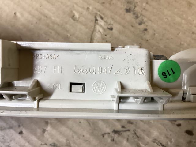 bontott VW PASSAT B8 Beltér Világítás Első