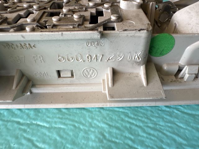 bontott VW PASSAT B8 Beltér Világítás Hátsó