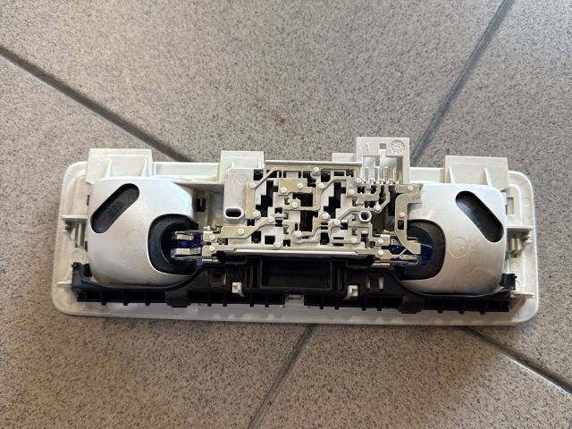 bontott VW PASSAT B8 Beltér Világítás Hátsó