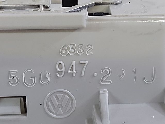 bontott VW PASSAT B8 Beltér Világítás Hátsó