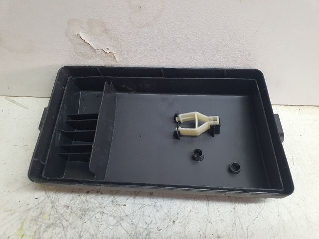 bontott VW PASSAT B8 Biztosítéktábla Fedél