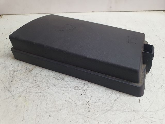 bontott VW PASSAT B8 Biztosítéktábla Fedél