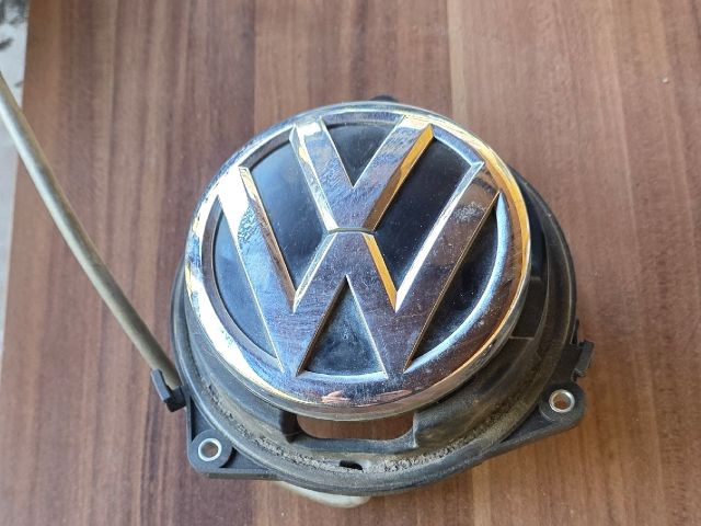 bontott VW PASSAT B8 Csomagtér Nyitó Kar / Gomb
