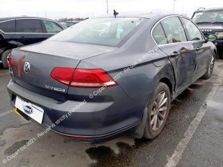 bontott VW PASSAT B8 Csomagtérajtó Bal Zsanér