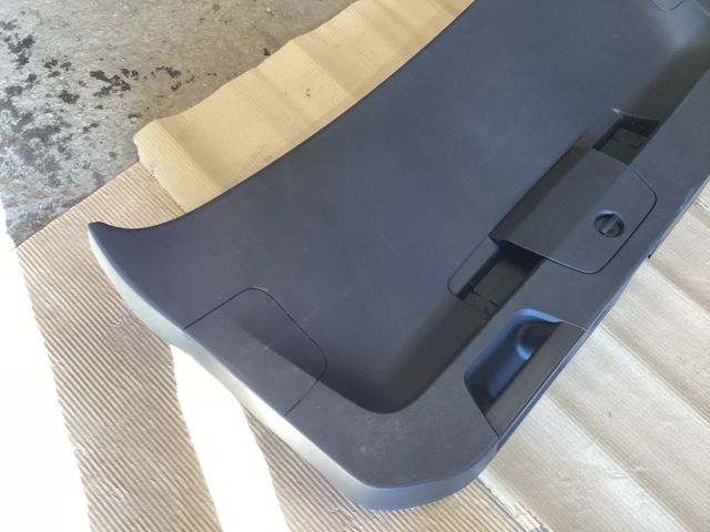 bontott VW PASSAT B8 Csomagtérajtó Burkolat (Részeivel)