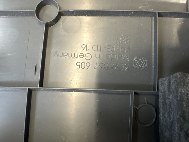 bontott VW PASSAT B8 Csomagtérajtó Burkolat (Részeivel)