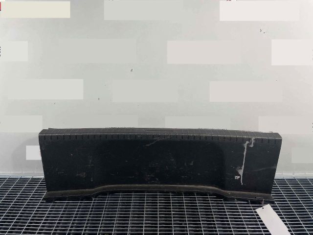 bontott VW PASSAT B8 Csomagtérajtó Díszléc