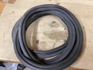 bontott VW PASSAT B8 Csomagtérajtó Gumikéder