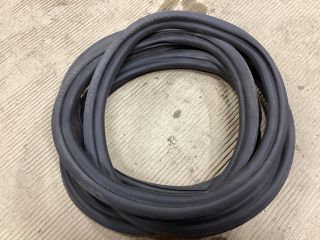 bontott VW PASSAT B8 Csomagtérajtó Gumikéder