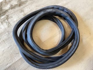 bontott VW PASSAT B8 Csomagtérajtó Gumikéder