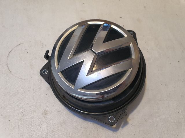 bontott VW PASSAT B8 Csomagtérajtó Kilincs