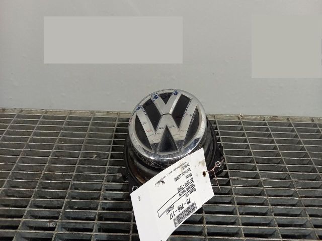 bontott VW PASSAT B8 Csomagtérajtó Kilincs