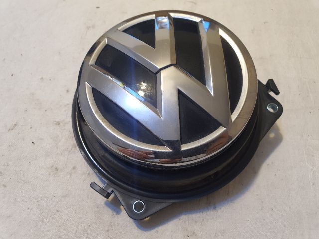 bontott VW PASSAT B8 Csomagtérajtó Kilincs