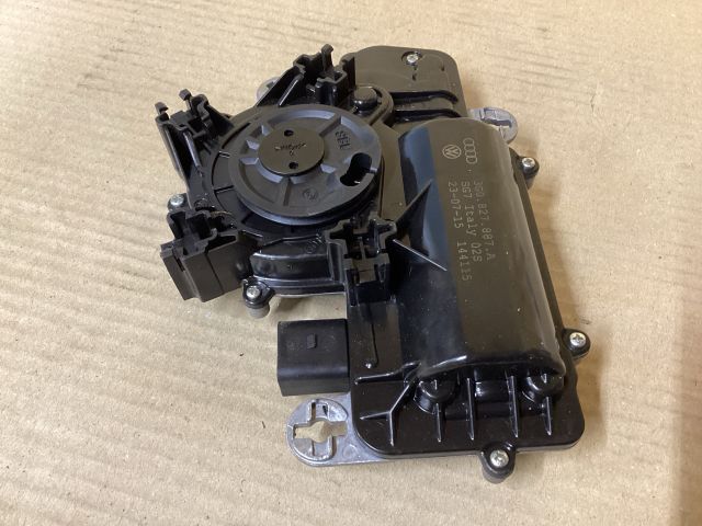 bontott VW PASSAT B8 Csomagtérajtó Motor Elektronika