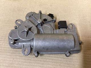 bontott VW PASSAT B8 Csomagtérajtó Motor Elektronika