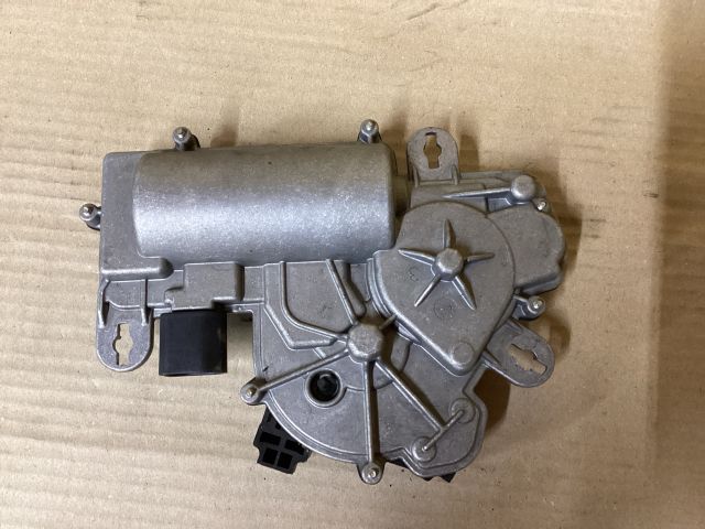 bontott VW PASSAT B8 Csomagtérajtó Motor Elektronika