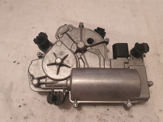 bontott VW PASSAT B8 Csomagtérajtó Motor