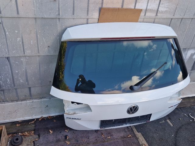 bontott VW PASSAT B8 Csomagtérajtó (Részeivel)