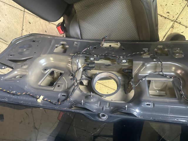 bontott VW PASSAT B8 Csomagtérajtó (Üres lemez)