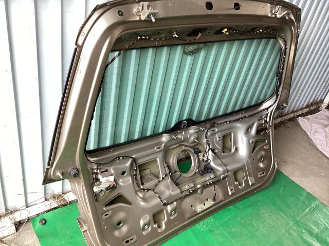 bontott VW PASSAT B8 Csomagtérajtó (Üres lemez)