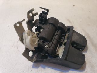 bontott VW PASSAT B8 Csomagtérajtó Zárszerkezet