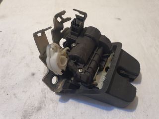 bontott VW PASSAT B8 Csomagtérajtó Zárszerkezet